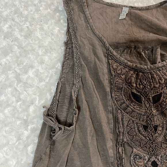 Free People embroidered & beaded tank size medium - Picture 4 of 7